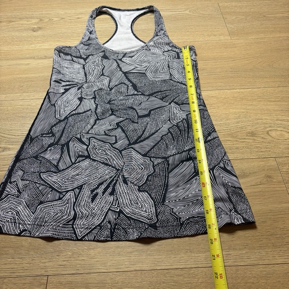 Lululemon Cool Racerback Tank Top Dottie Tribe White Black Approx Size M 8/10 - Picture 3 of 6